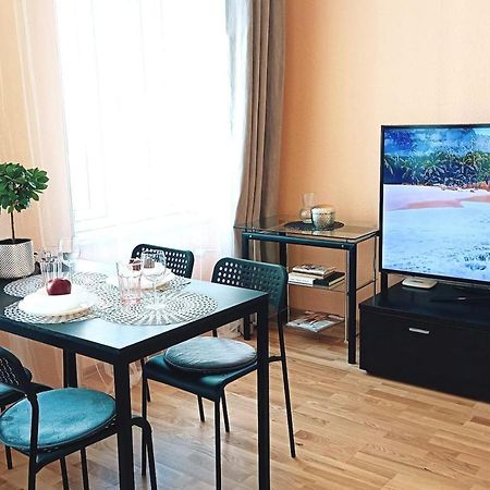 Centrally Located Studio Apartment Riga Eksteriør billede