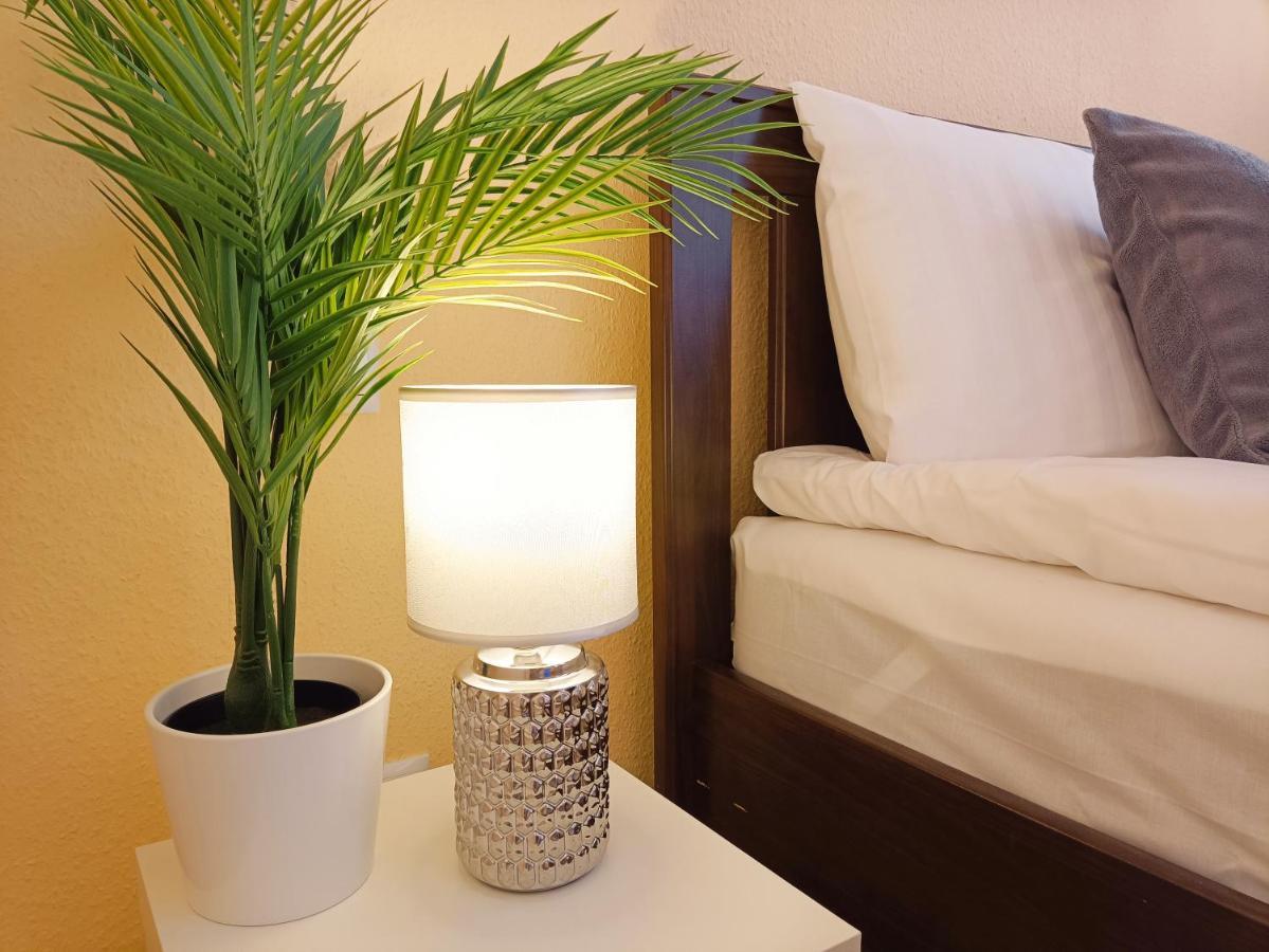 Centrally Located Studio Apartment Riga Eksteriør billede