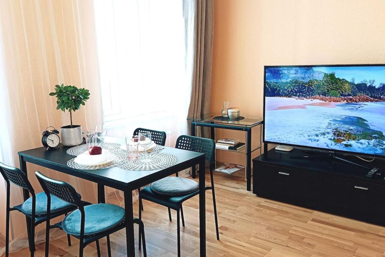 Centrally Located Studio Apartment Riga Eksteriør billede
